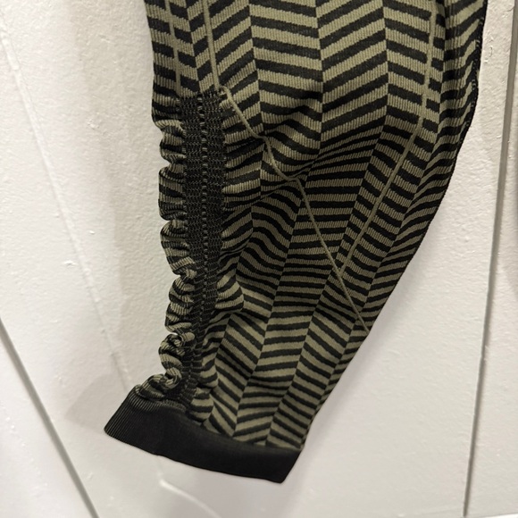 Lululemon Green and Black In The Flow Crop II - Picture 8 of 15